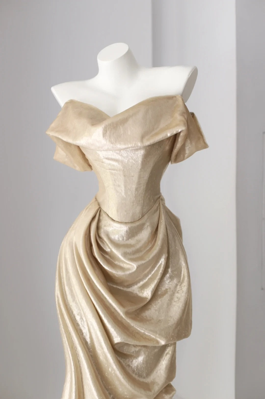 Glitter Prom Dresses Mermaid Off The Shoulder Gold Sequined With Ruffle Long Formal Gown N2944