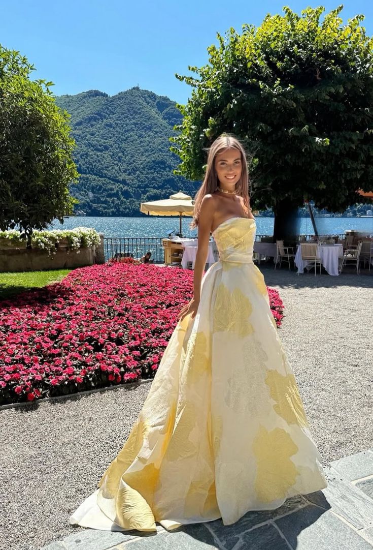 Classy Prom Dresses Inspiration Ball Gown Strapless Yellow Floral Long Semi Formal Dance Grad Prom Dress For Teens High Schools AB1950