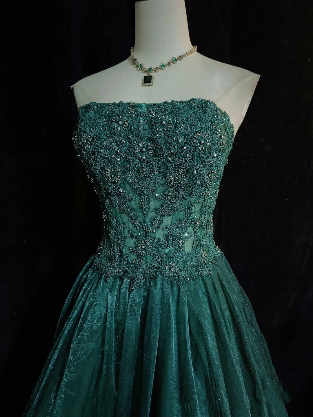Modest Prom Dresses Ball Gown Strapless Dark Green With Lace Appliqued Long Evening Outfits N3451