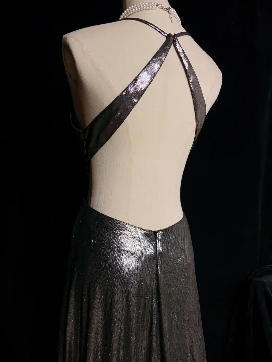 Vintage Prom Dresses 80s A Line Halter V Neck Backless Floor Length Evening Outfits N3460