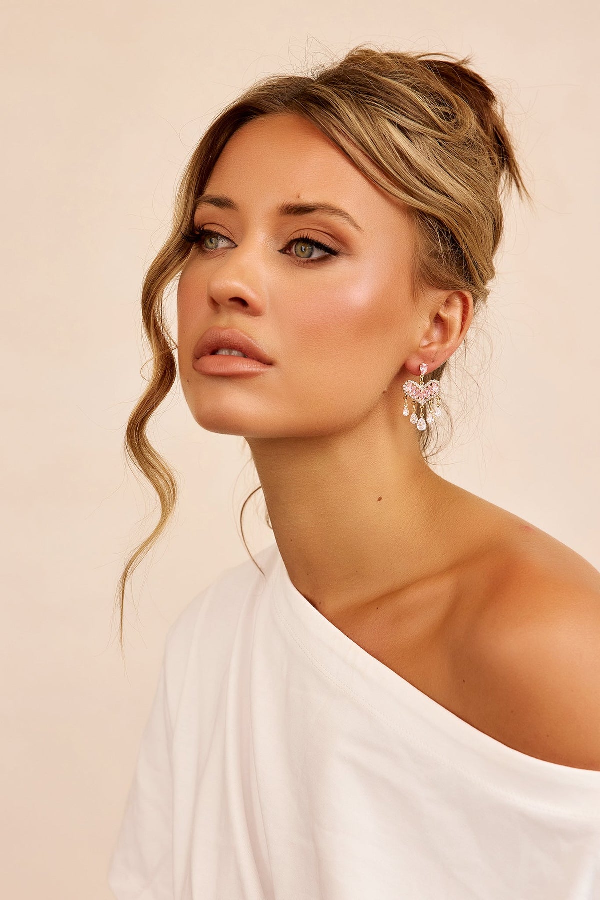 Whisper To My Heart Earrings - Pink