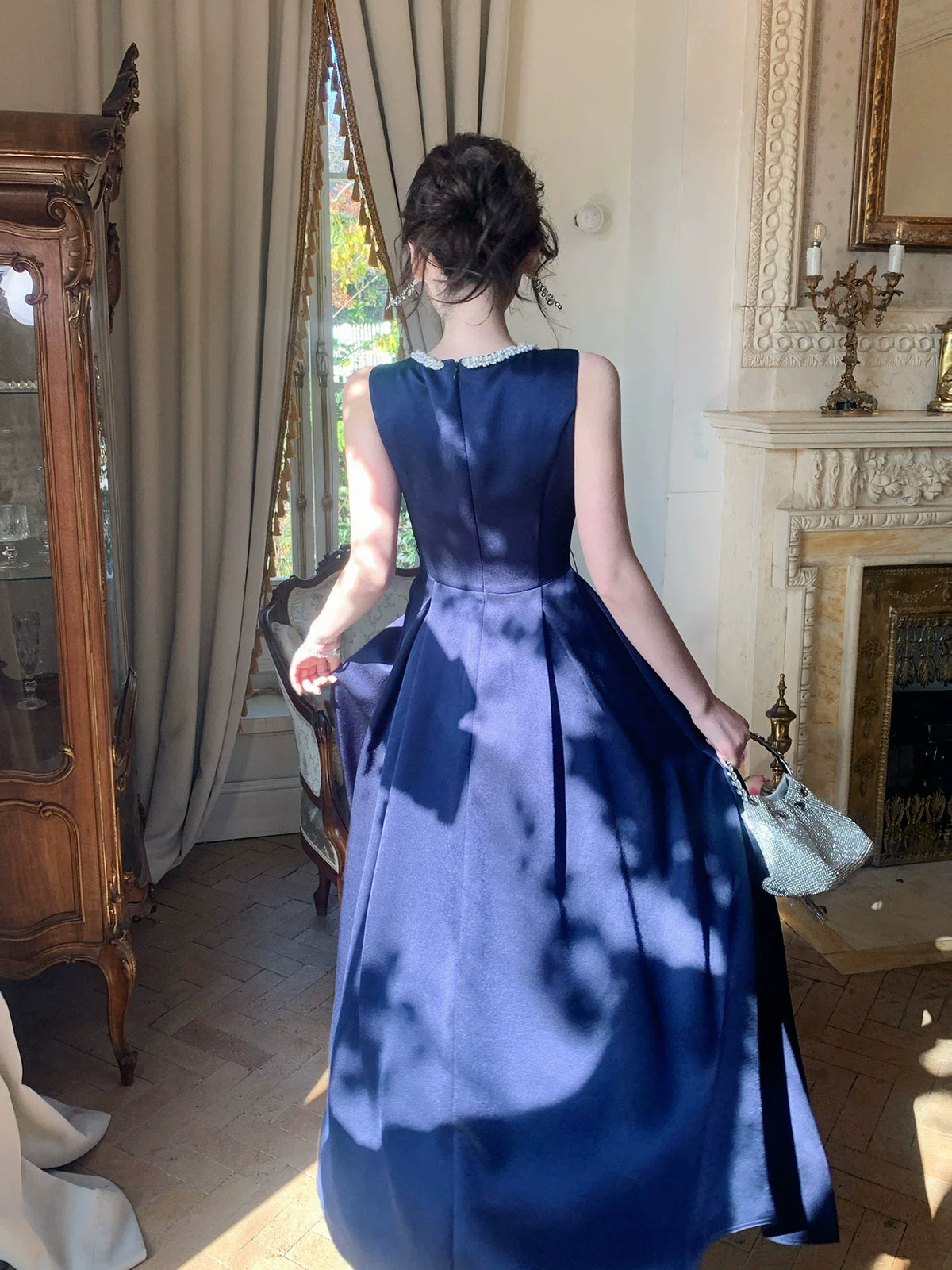 Elegant A line Jewel Neck Navy Blue Satin With Beaded Sleeveless Prom Dresses 16th Nigh Party Birthday Outfits AB2442