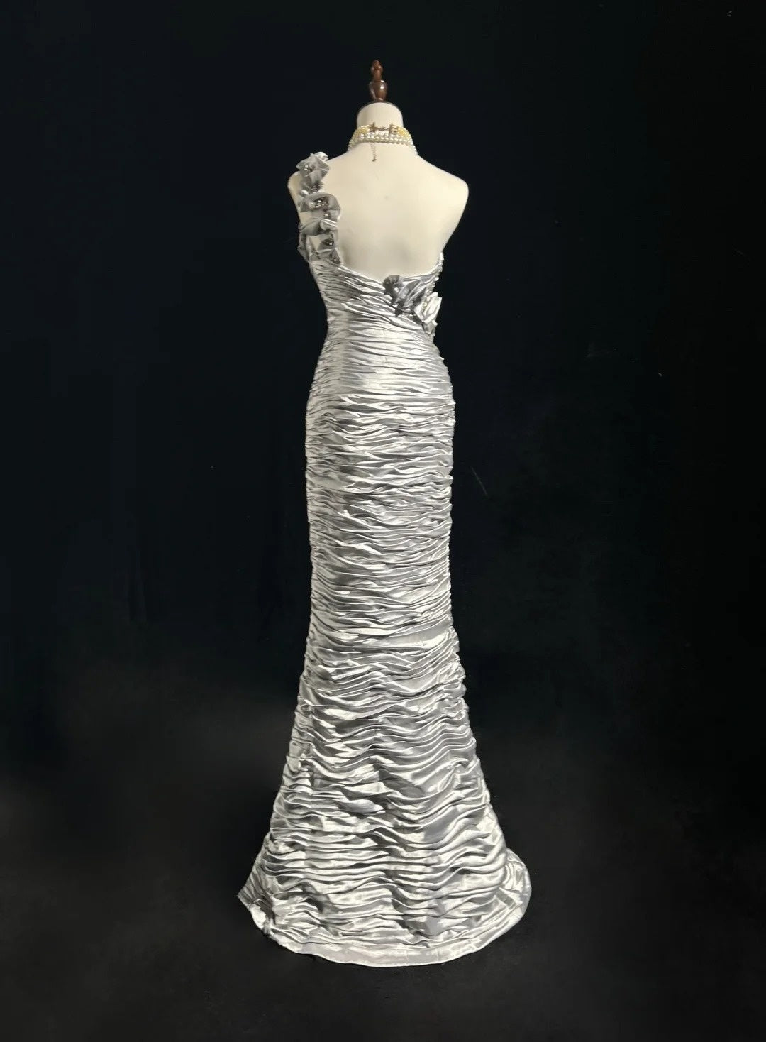 Timeless Prom Dresses Mermaid One Shoulder Silver Satin With Flowers Beading Long Evening Outfits N3200