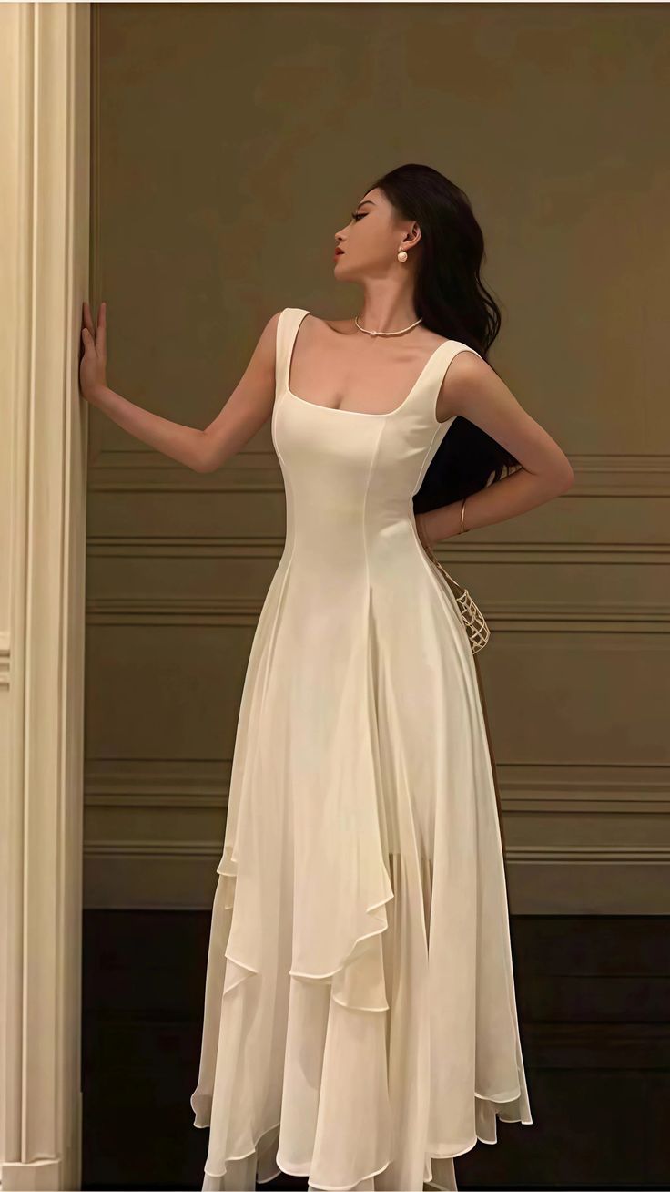 Vintage & Classic Ivory Chiffon Evening Prom Dress N2164