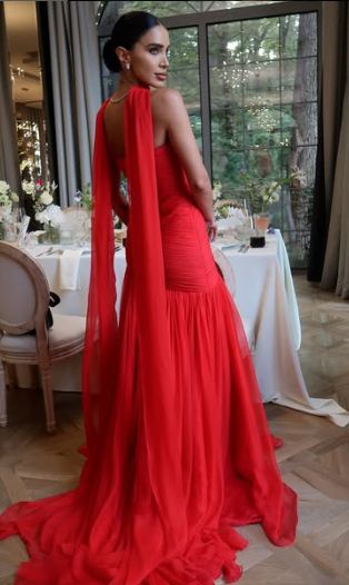 Classy Prom Dresses Inspiration Mermaid Red Tulle Long With Scarf Semi Formal Dance Grad Prom Dress For Teens High Schools AB1987