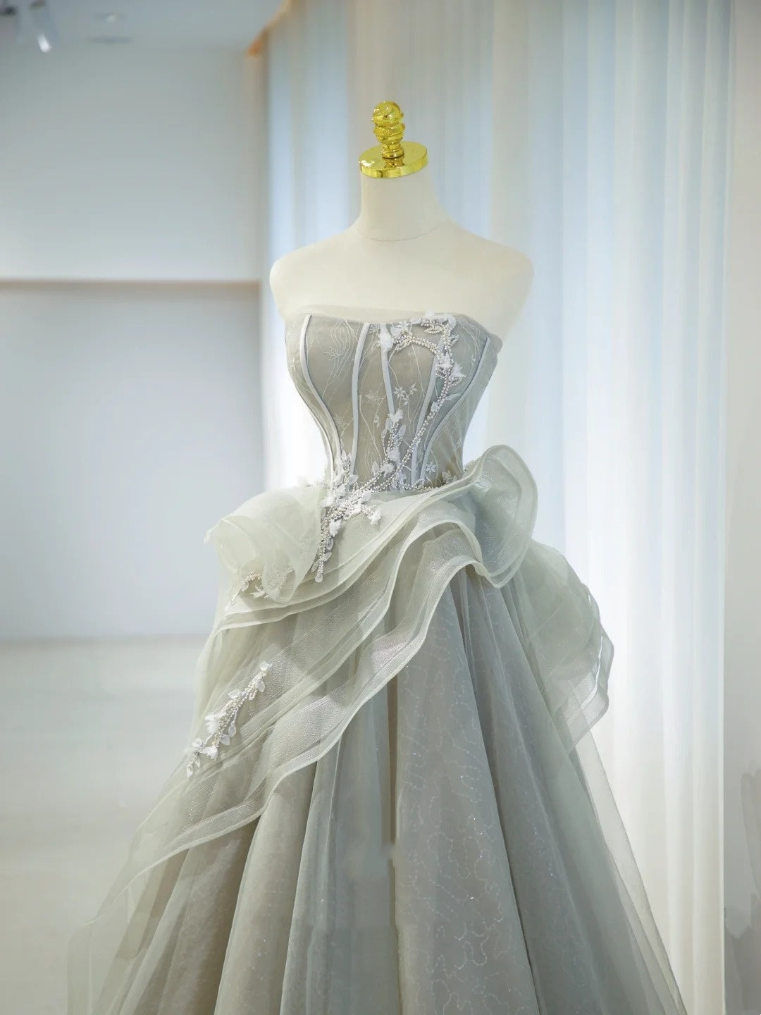 Elegant Ball Gown Strapless Gray With Appliqued Tulle Long Formal Dress Birthday Prom Dresses N2854