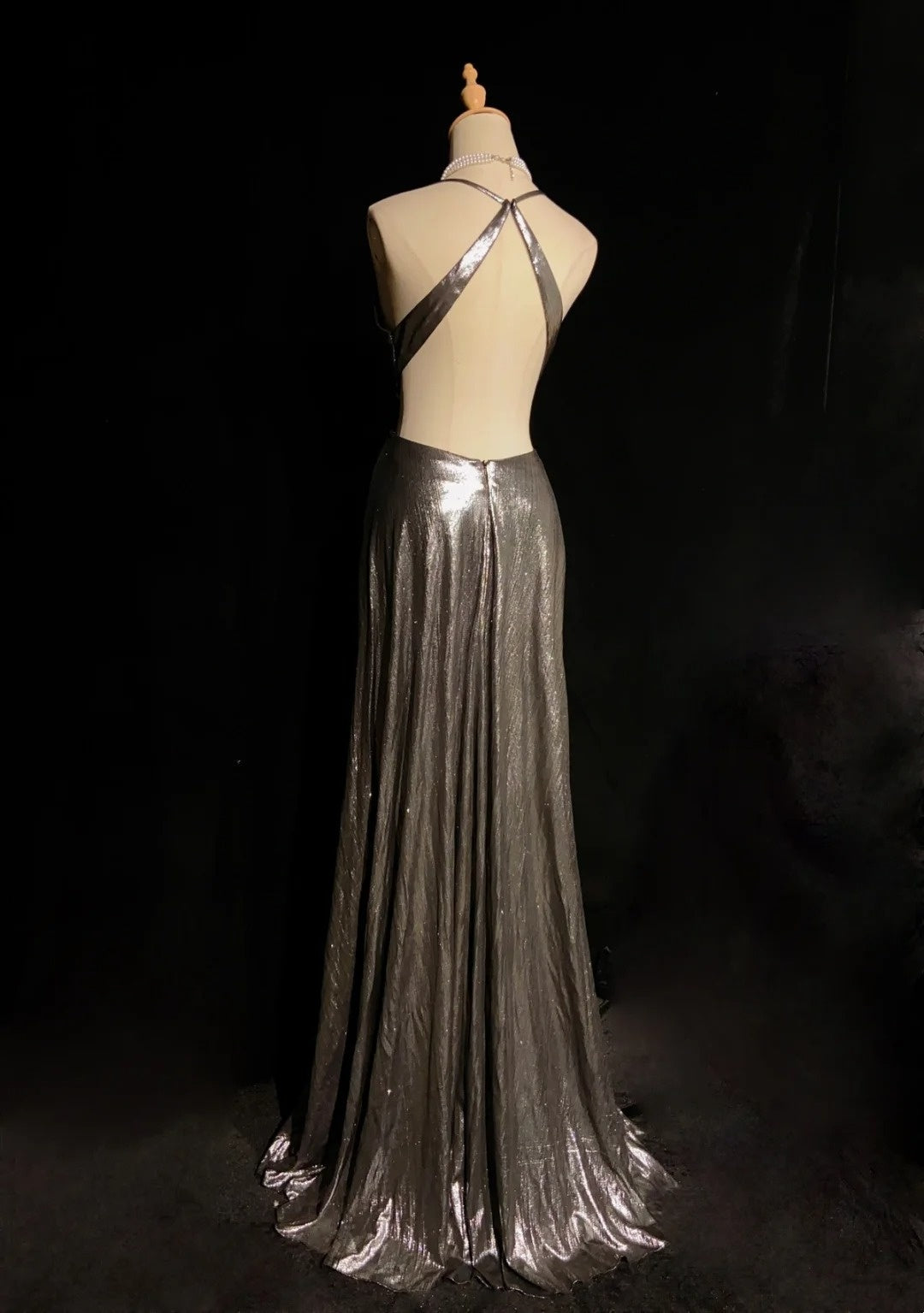 Vintage Prom Dresses 80s A Line Halter V Neck Backless Floor Length Evening Outfits N3460