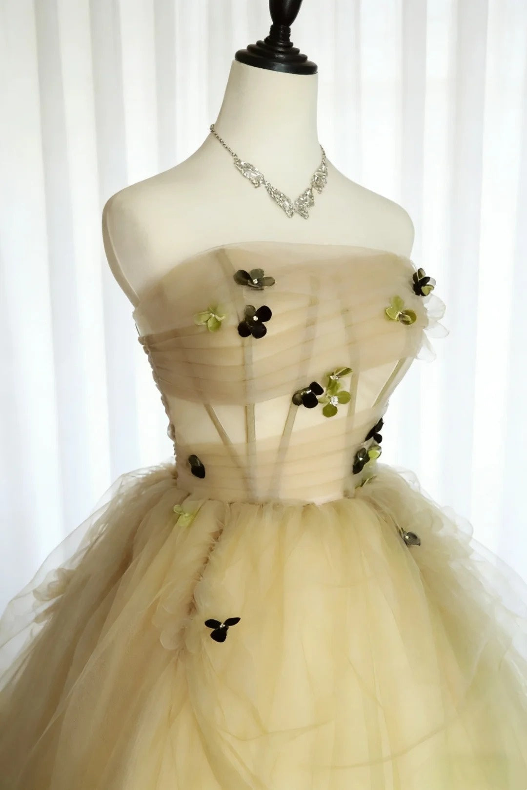 Modest Prom Dresses Ball Gown Strapless Yellow Tulle With Flowers Long Quince Dress N2963