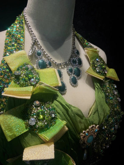 Glamour Prom Dresses A Line Halter Green Chiffon With Beading Formal Evening Outfits N3843