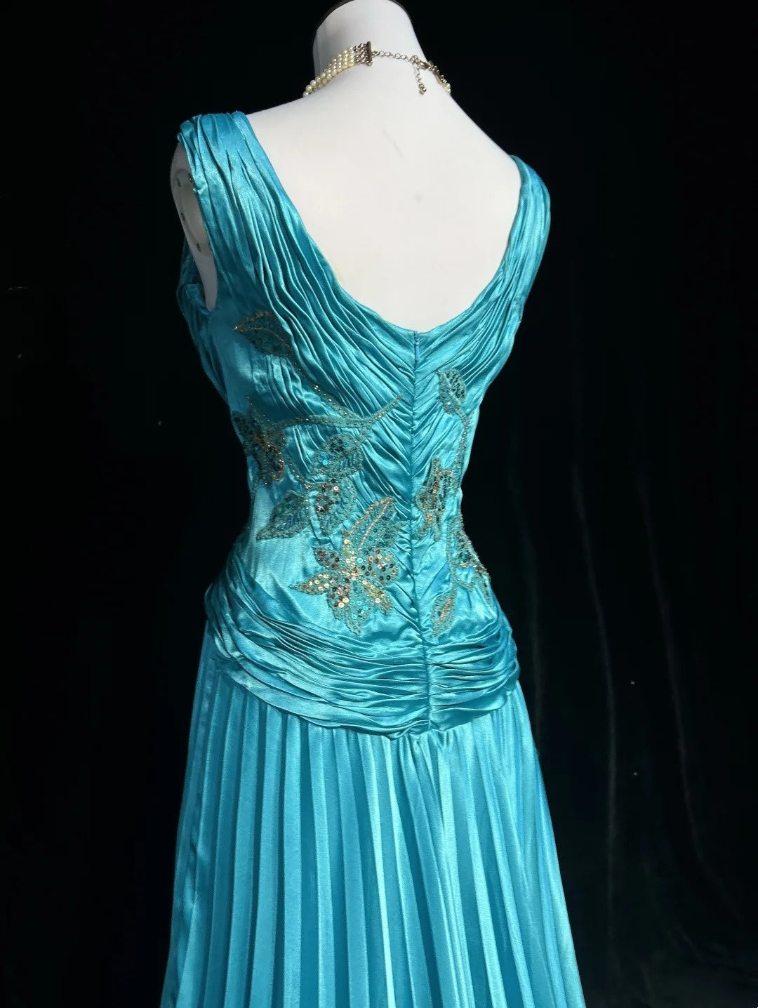 Vintage Prom Aesthetic Dresses A line Blue Satin With Beading Appliqued Long Formal Dress N3024