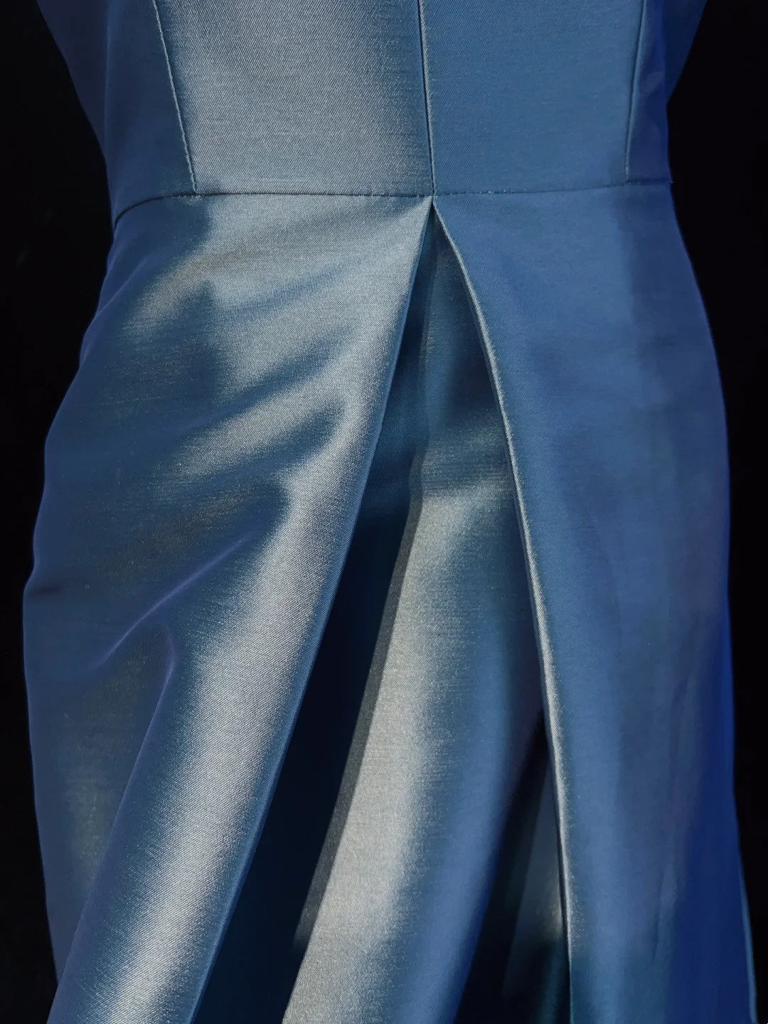 Beautiful Prom Dresses A Line V Neck Blue Satin With Ruffle Sleeves Long Evening Outfits N3336