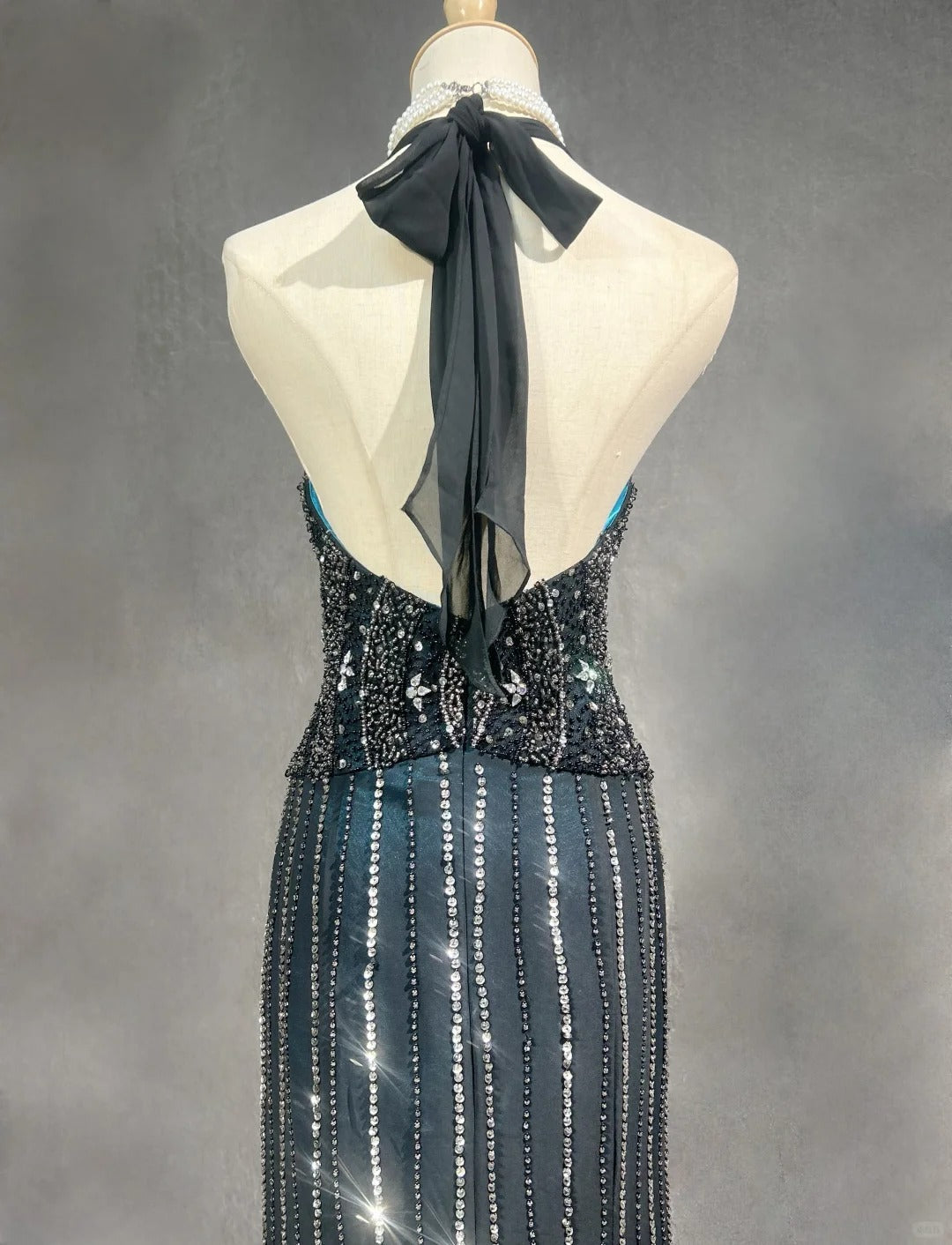 Vintage Prom Dresses 1980s Mermaid Halter Black Chiffon With Beaded Long Prom Gown N3122