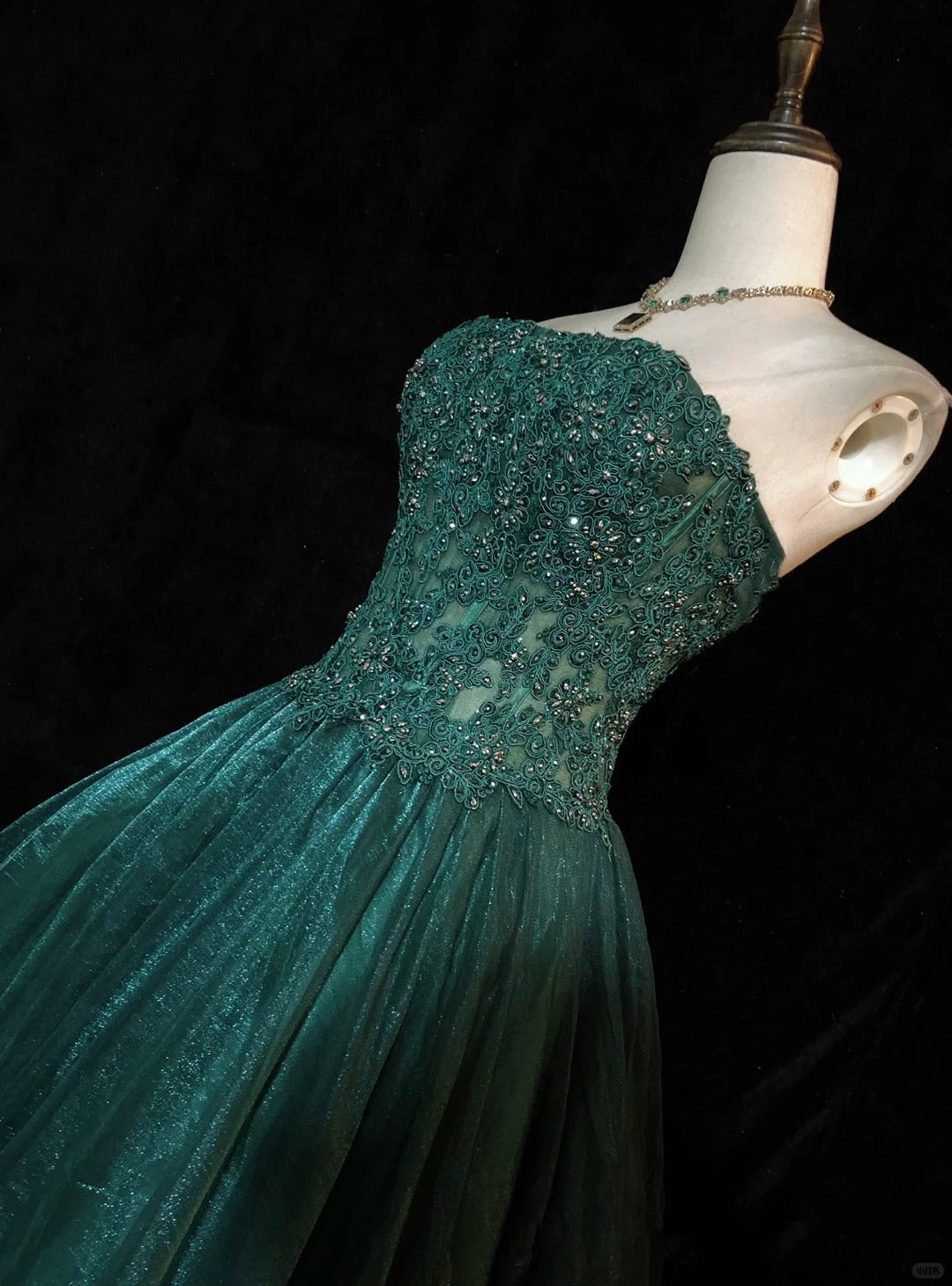 Modest Prom Dresses Ball Gown Strapless Dark Green With Lace Appliqued Long Evening Outfits N3451