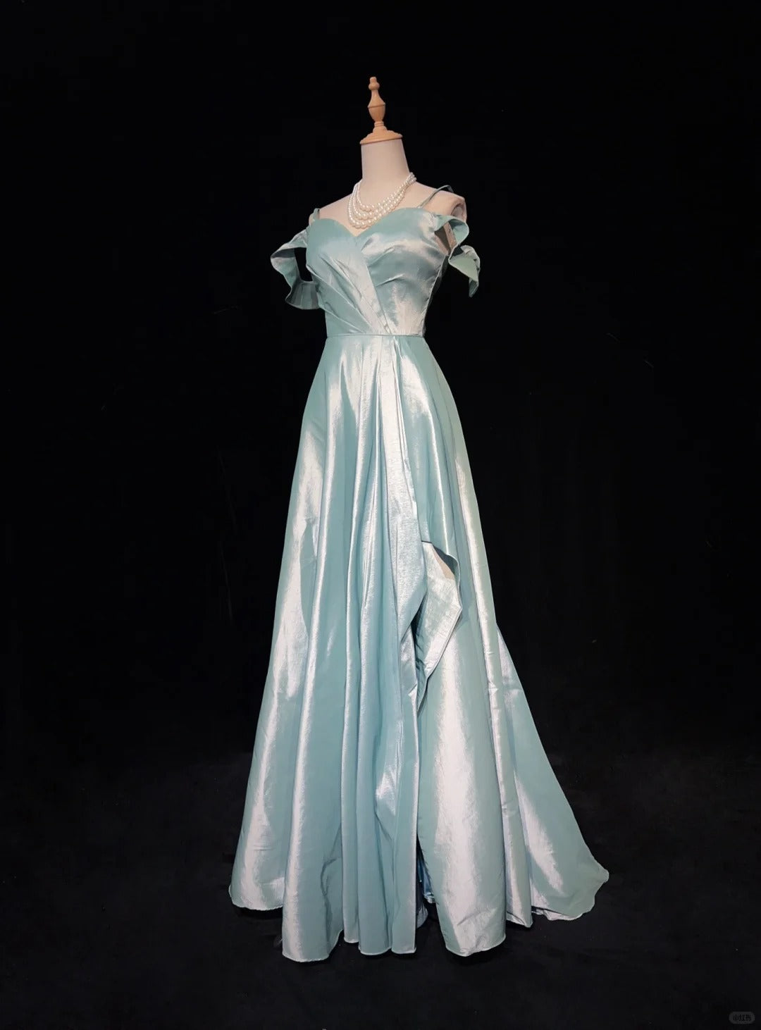 Elegant Chic Prom Dresses A line Spaghetti Strap Light Sky Blue Satin With Sleeves Semi Formal Evening Gowns N3800