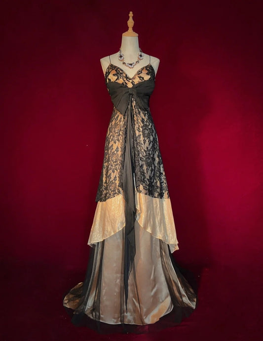 Modest Prom Dresses A line Spaghetti Strap Black Lace With Ruffled Long Evening Outfits N3438