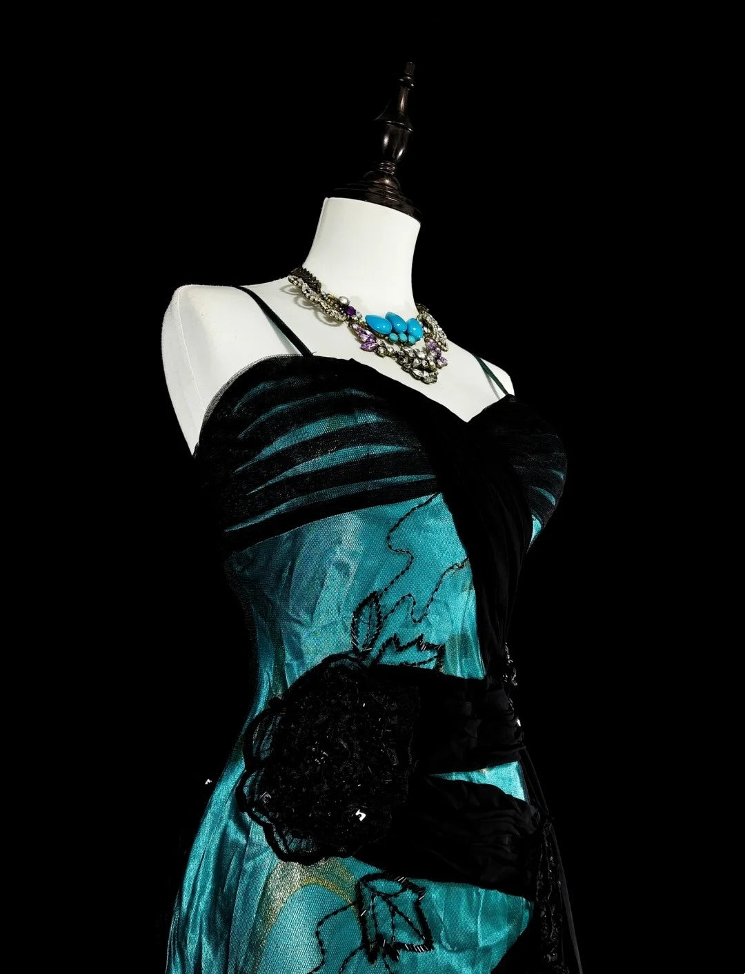 Vintage 1960s Mermaid Spaghetti Strap Black Tulle Green Satin Sleeveless Long Prom Formal Dresses N1585