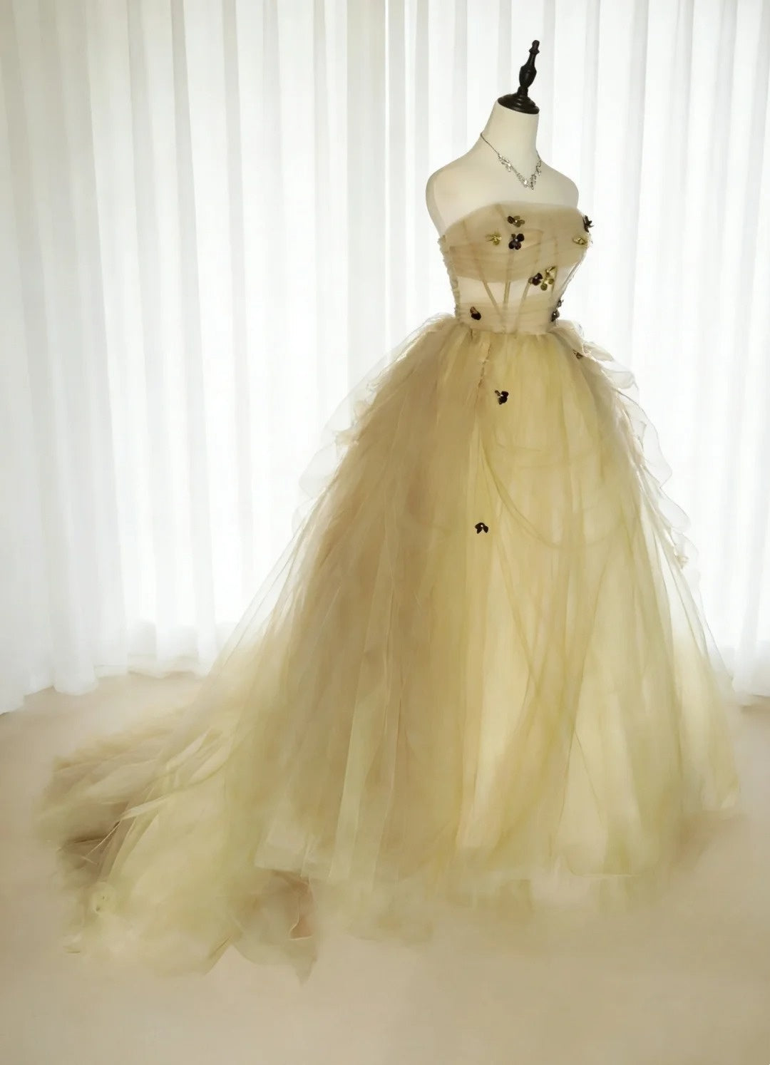 Modest Prom Dresses Ball Gown Strapless Yellow Tulle With Flowers Long Quince Dress N2963