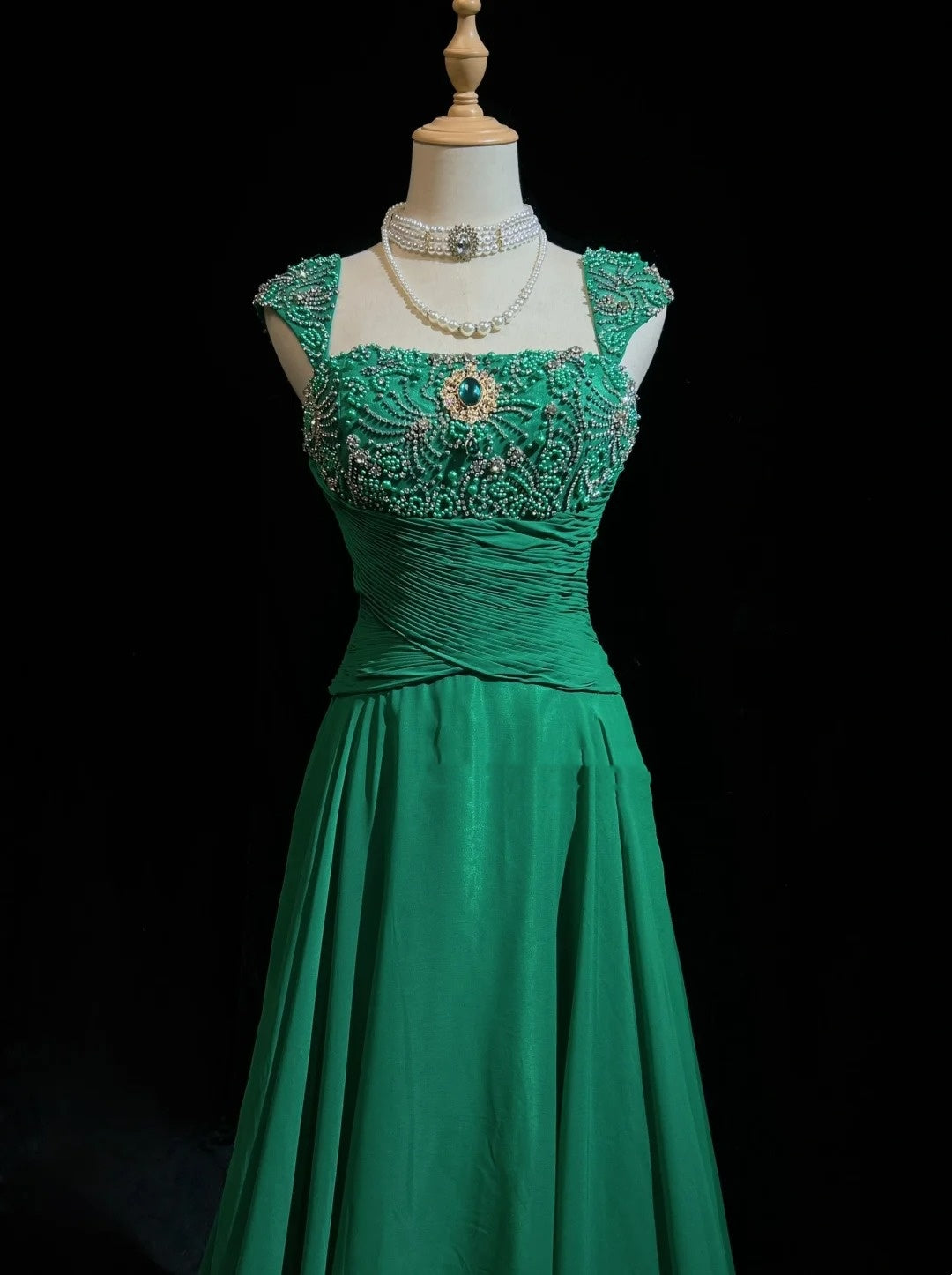 Vintage Prom Aesthetic Dresses A line Strapless Green Chiffon With Beading Long Formal Dress N3027