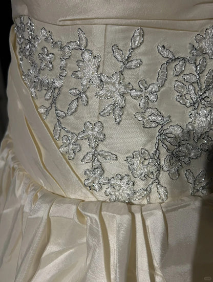 Vintage Prom Dresses 80s Ball Gown Light Champagne Strapless With Lace Evening Outfits N3470