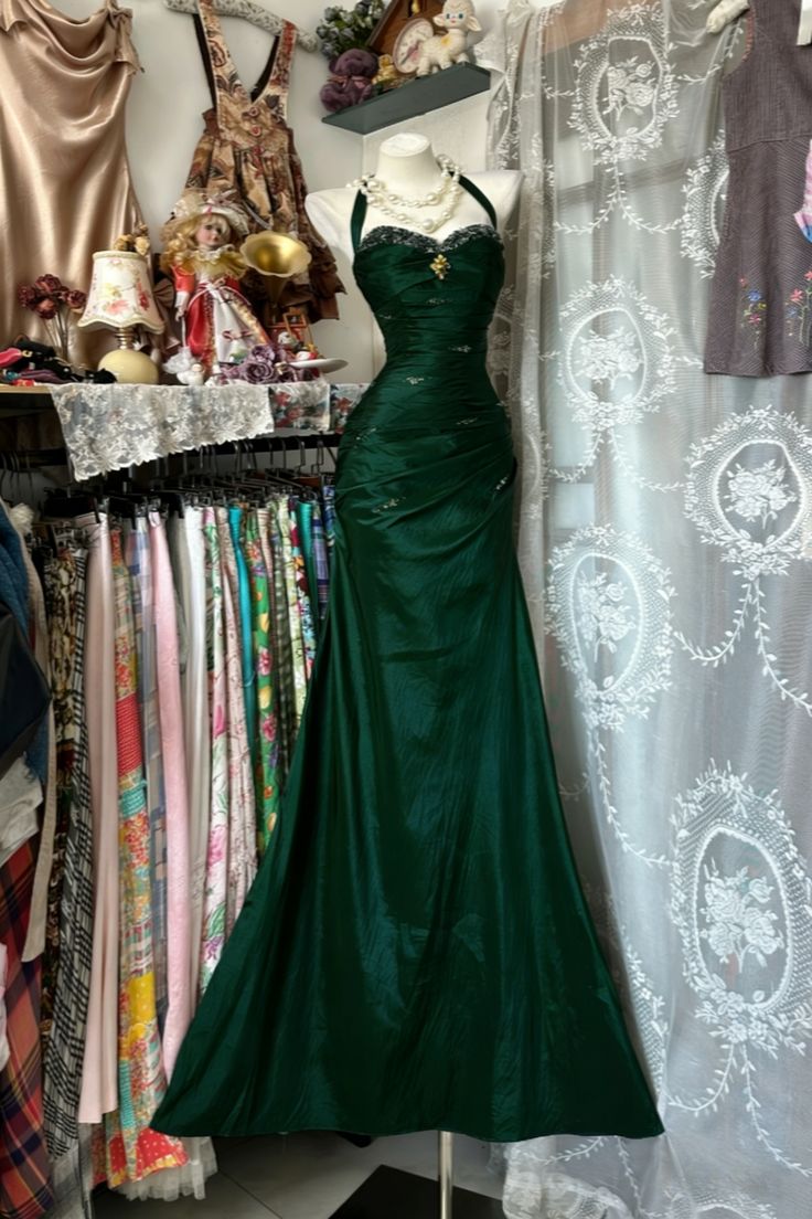 Vintage Halter Sheath Long Prom Dresses Beaded Satin Blue Evening Dresses Sleeveless Birthday Dress N1781
