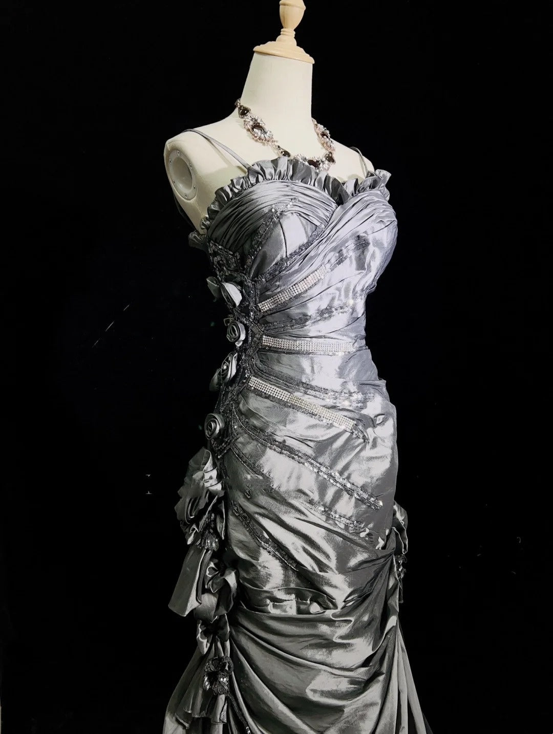 Modest Prom Dresses Mermaid Spaghetti Strap Grey Satin With 3D Flowers Formal Outfits N3653