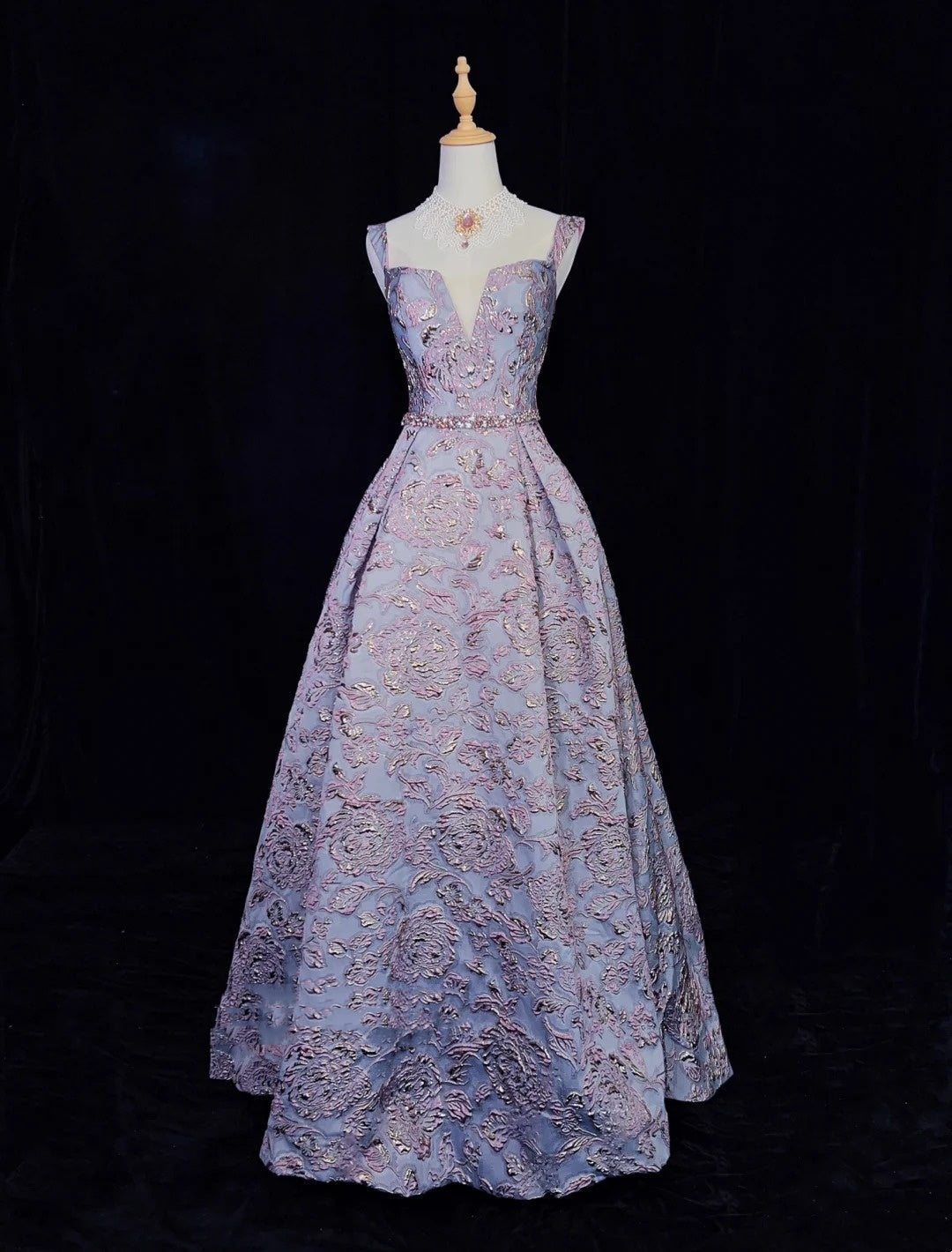 Modest Prom Dresses Ball Gown Spaghetti Strap Lilac Lace With Beading Long Evening Outfits N3463