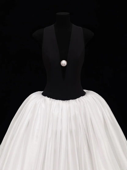 Ball Gowns Prom Dress Aesthetic V Neckline With Pleated Style Impress Black Tops White Long Prom Dresses Party Formal Gowns SA014