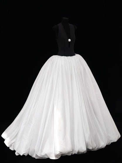 Ball Gowns Prom Dress Aesthetic V Neckline With Pleated Style Impress Black Tops White Long Prom Dresses Party Formal Gowns SA014