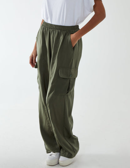Wide Leg Cargo Trousers