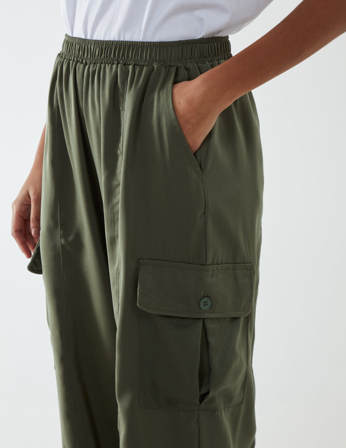 Wide Leg Cargo Trousers