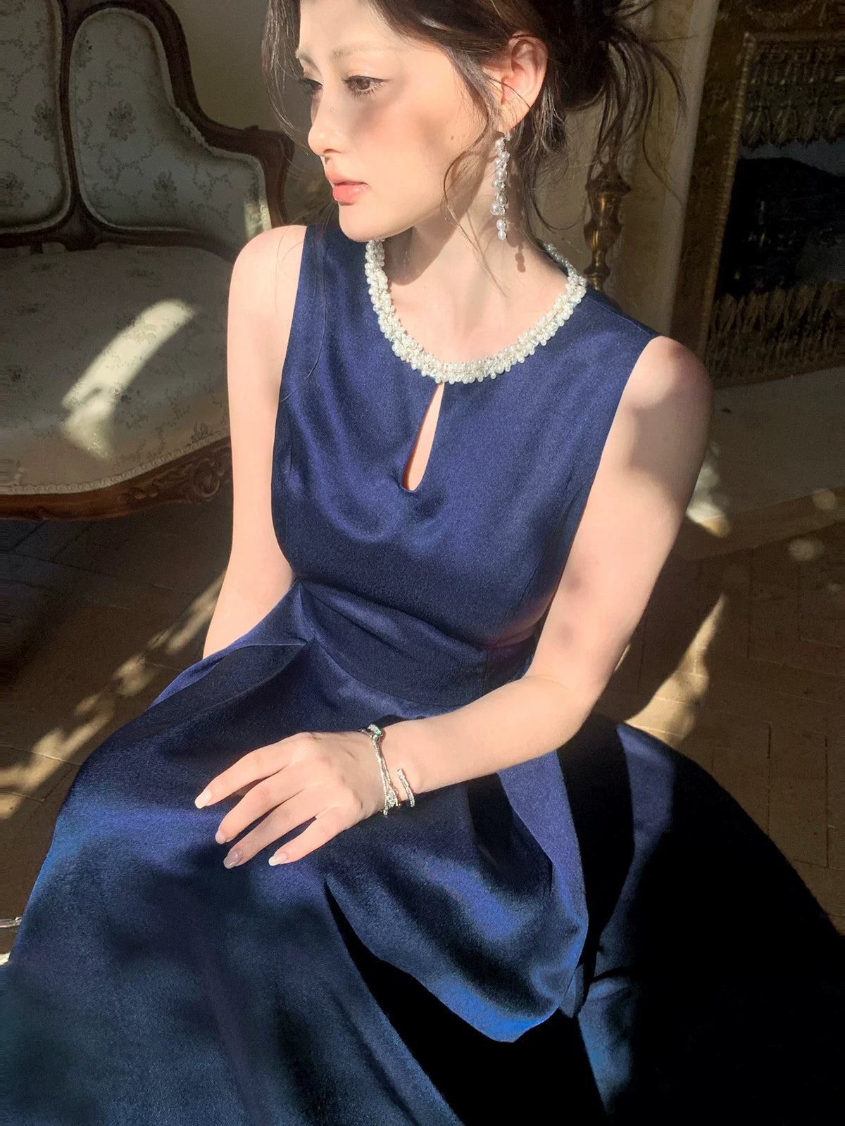 Elegant A line Jewel Neck Navy Blue Satin With Beaded Sleeveless Prom Dresses 16th Nigh Party Birthday Outfits AB2442