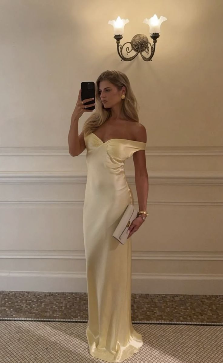 Charming Mermaid Off The Shoulder Yellow Satin Sleeveless Formal For Women Girls Teens Prom Dresses N2310